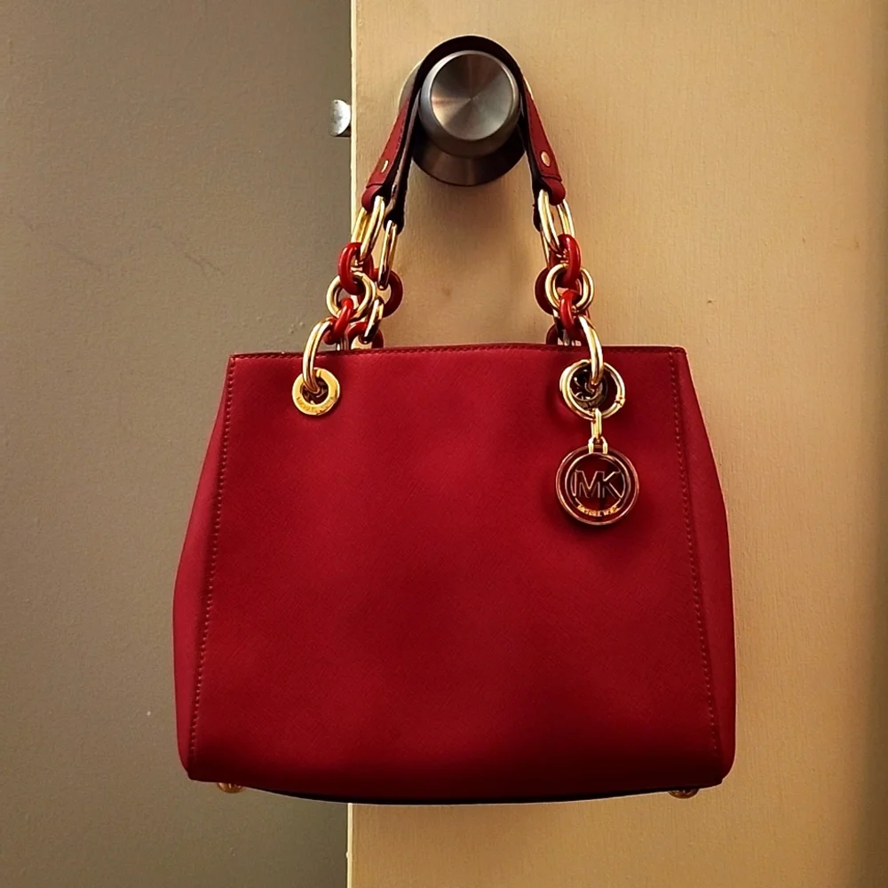 ⭐️ Michael Kors Cynthia Small Satchel